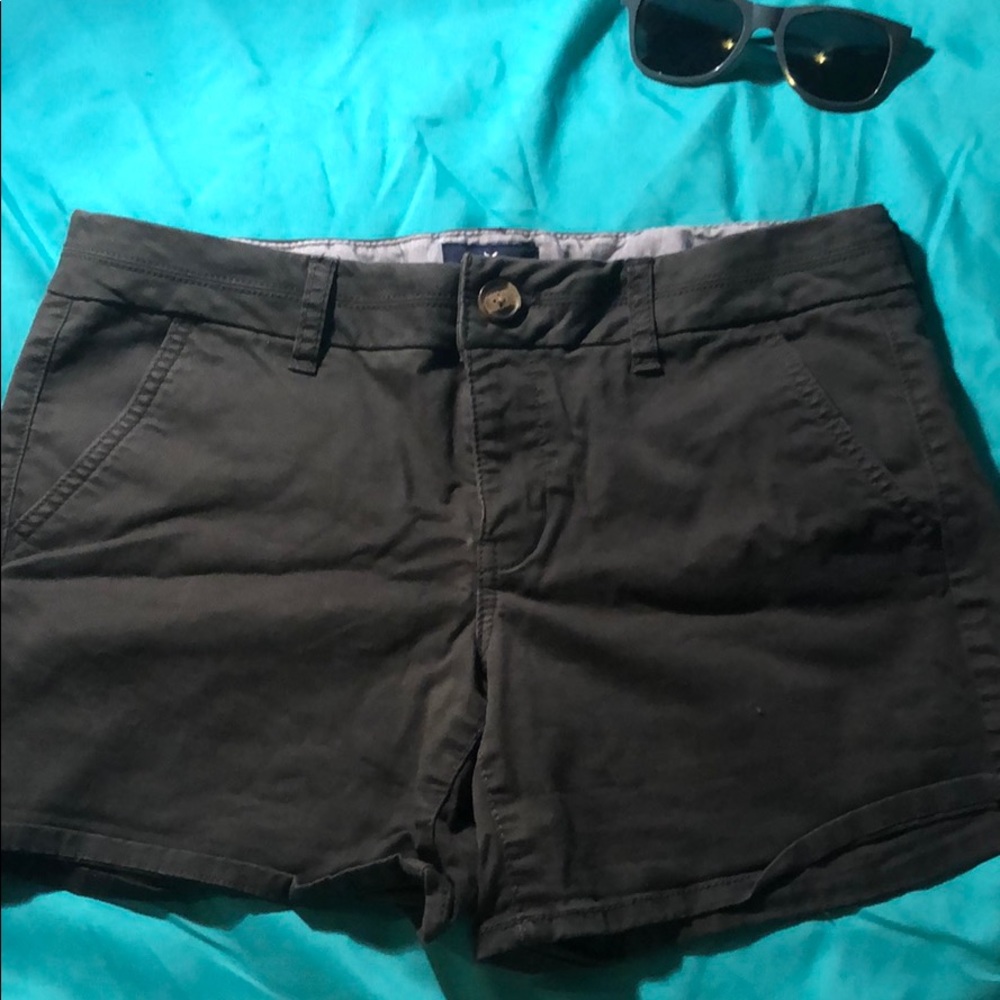 American Eagle black shorts